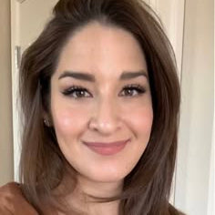 <h1><strong>Even Her Massage Therapist Doesn't Believe It. These Women Depuffed</strong></h1>