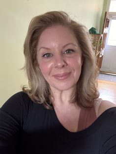 <h1><strong>Even Her Massage Therapist Doesn't Believe It. These Women Depuffed</strong></h1>